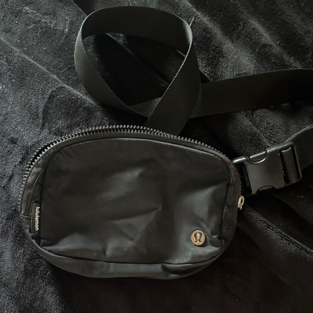 lululemon athletica Black Belt Bag